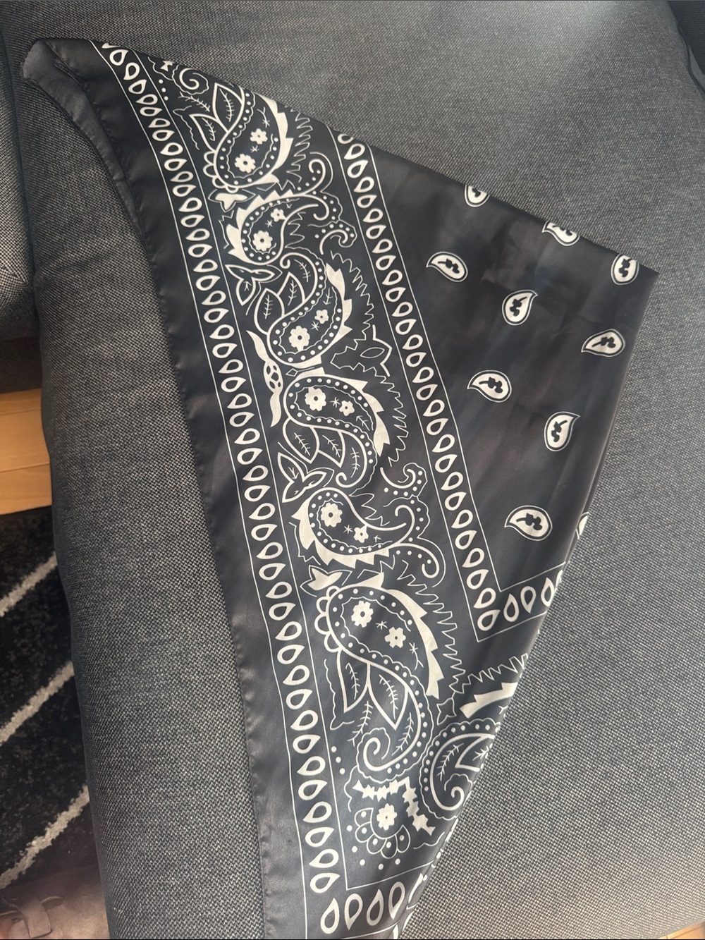 Black and White Paisley Triangle Scarf - Women’s Hair Accessory